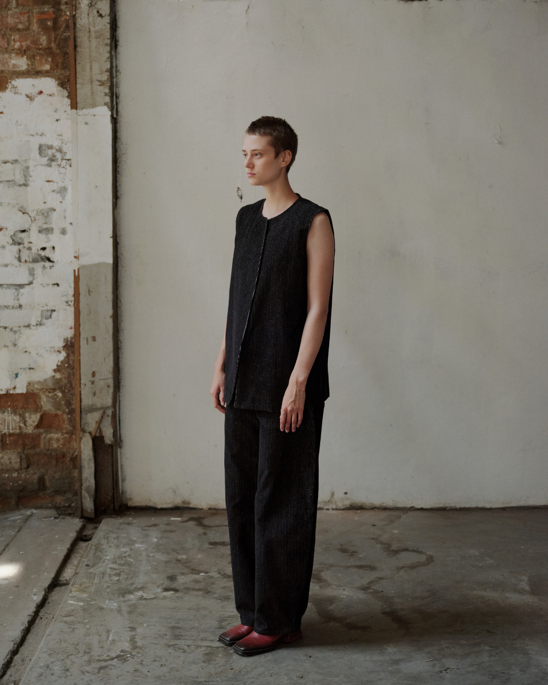 LIRA VEST BLACK